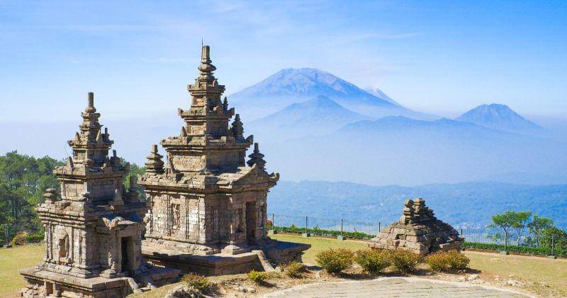Paradisotour.co.id/Candi Gedong Songo
